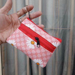 Móc khóa ví cầm tay hoa cúc (7.5×11cm)