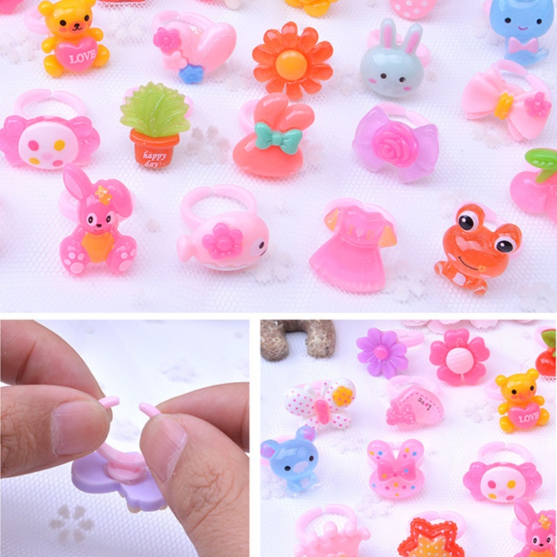 Hộp 50 nhẫn đồ chơi dễ thương điều chỉnh được kích thước cho bé gái