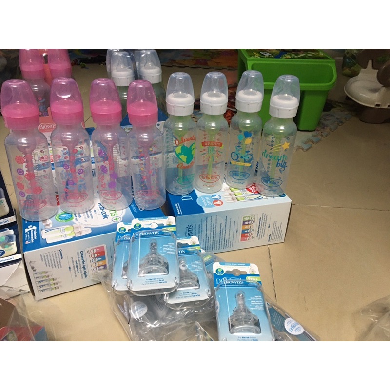 Bình sữa dr brown cổ hẹp hoạ tiết hồng/ xanh dương 250ml