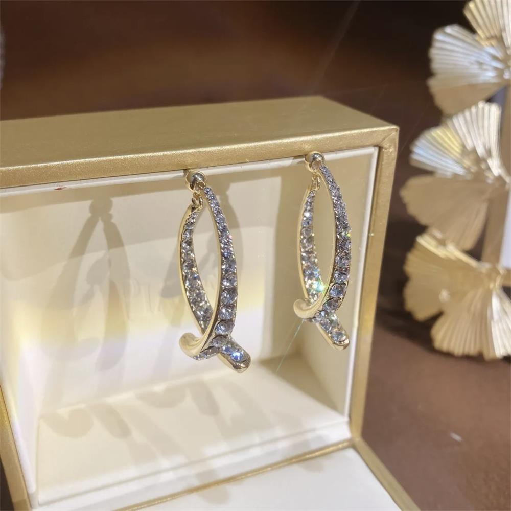 Khuyên Tai Cong Chữ Thập Thời Trang|Dây Chuyền Mặt Đá Nhiều Màu Sắc Thời Trang Cho Nữ
