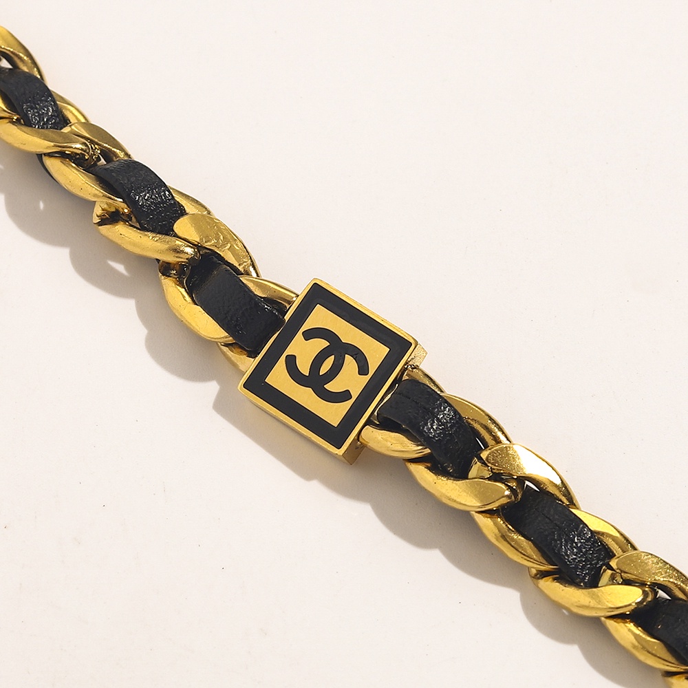 Vòng tay chanel bằng thép titan thời trang cho nữ | BigBuy360 - bigbuy360.vn