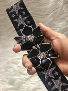Thắt lưng bản 5cm. Mặt 2 hoa
