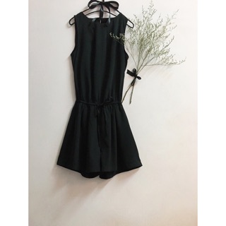 Playsuit xẻ lưmg Hm cột rút dây