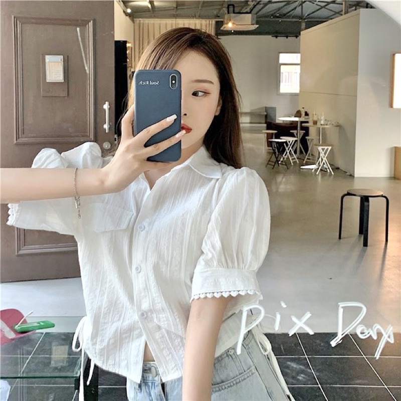 Áo croptop kiểu trơn trắng cổ sơ mi dây rút tay phồng giả túi tay phối ren mang hằng ngày đi học phong cách Hàn quốc