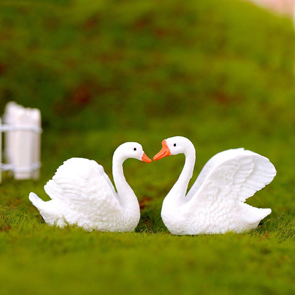GOGOUP Set 2 Tượng Thiên Nga Bằng Nhựa Trang Trí Sân Vườn