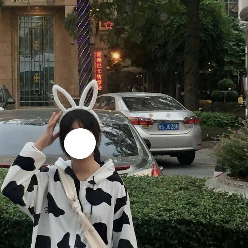 Áo Khoác Nữ Tay Dài Họa Tiết Da Bò Có Mũ Trùm Đầu Thoải Mái Cá Tính Thời Trang | BigBuy360 - bigbuy360.vn