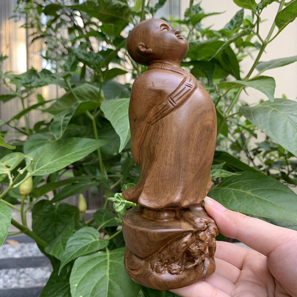 Tượng Vạn Sự Tùy Duyên - Tượng Chú Tiểu Gỗ B\ach X\anh, Gỗ Hương Cao 15cm
