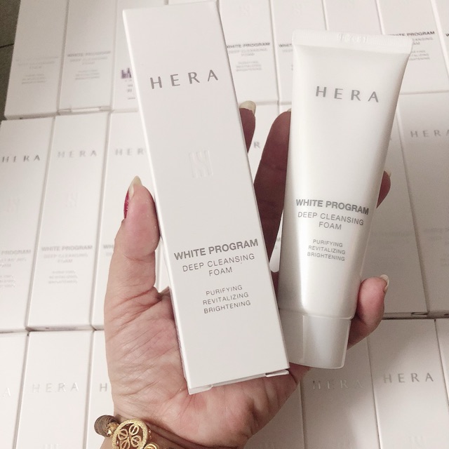 Sữa rửa mặt trắng da Hera