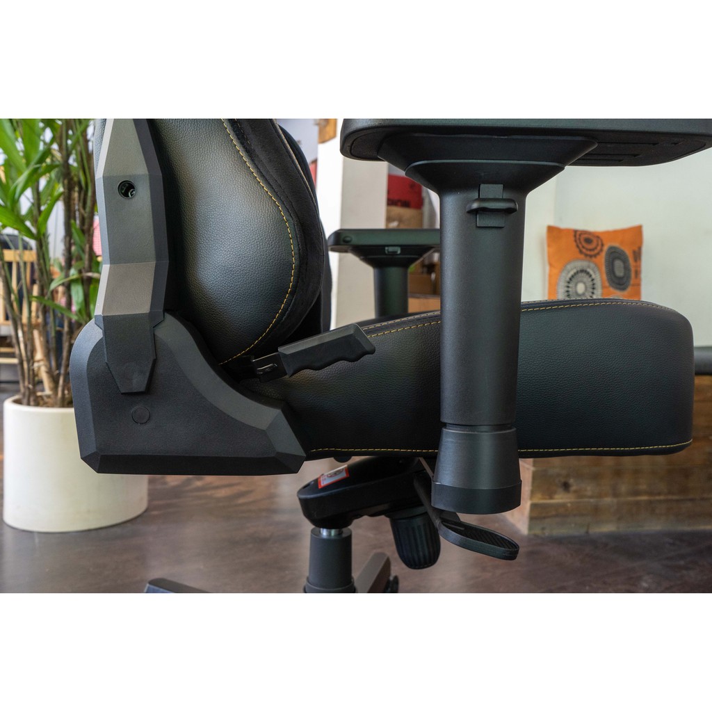 Champion Gaming Chair - EGC2022 LUX