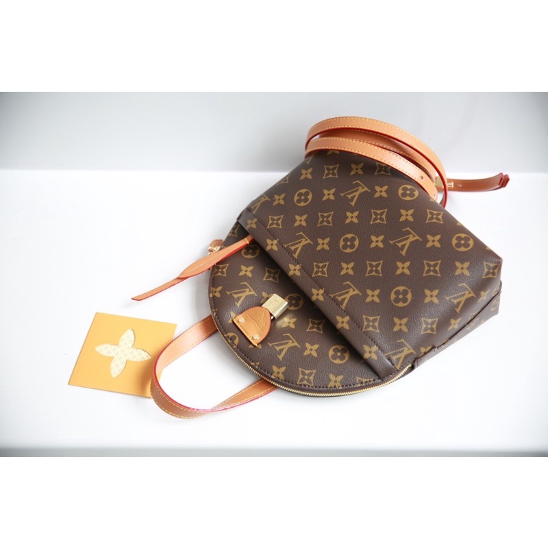 LV MOON BAGBACK fullbox nguyên seal ruy băng xịn xò duy nhất 1 mầu hoa nâu viền ngả mầu mật ong size 25cm