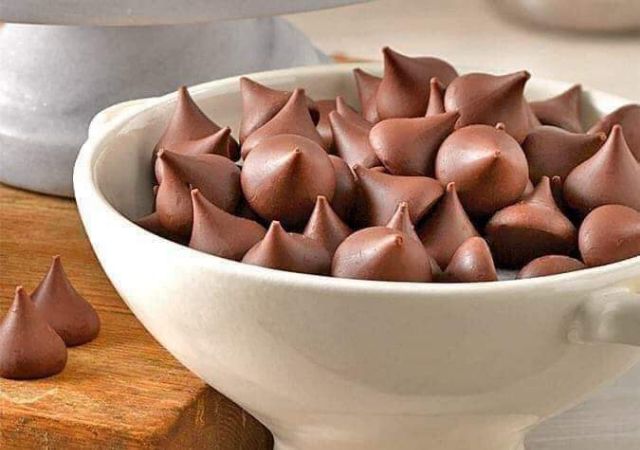 Sôcôla núm vị truyền thống Hershey’s Kisses Milk Chocolate