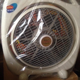 Quạt tản dùng bình ác quy 12v, giá 265k