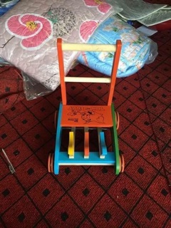 Xe tập đi 3 con gà cho bé yêu