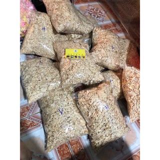 Mùn cưa thơm lót chuồng hương hoa gói 500gram.