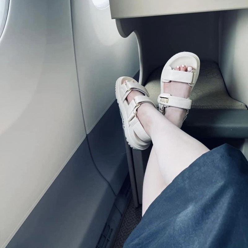 Sandal quai ngang chữ DO màu trắng kem nữ