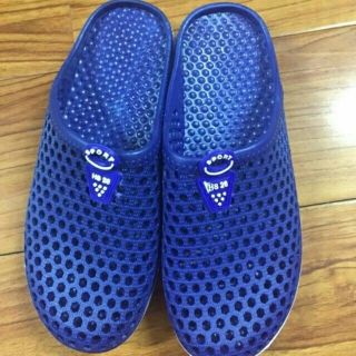 Sục nhựa nam - nữ ( nữ size từ 35 - 39. Nam size từ  40 - 44 )