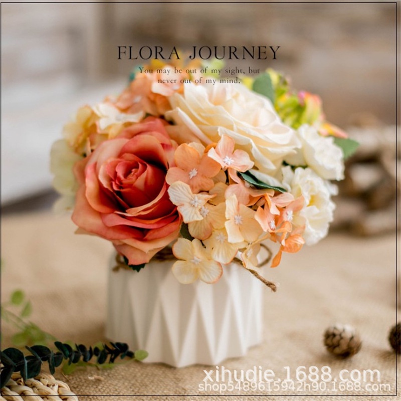 Lọ hoa trang trí phòng khách phong cách bắc âu( kèm hoa)