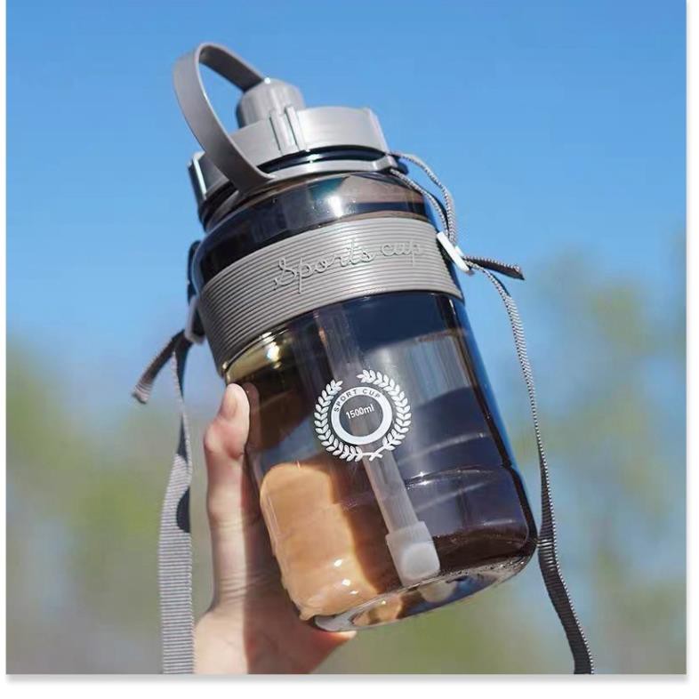 Bình Đựng Nước Thể Thao Tập Gym Có Ống Hút Và Dây Đeo Tiện Lợi Mẫu Mã Đa Dạng | BigBuy360 - bigbuy360.vn