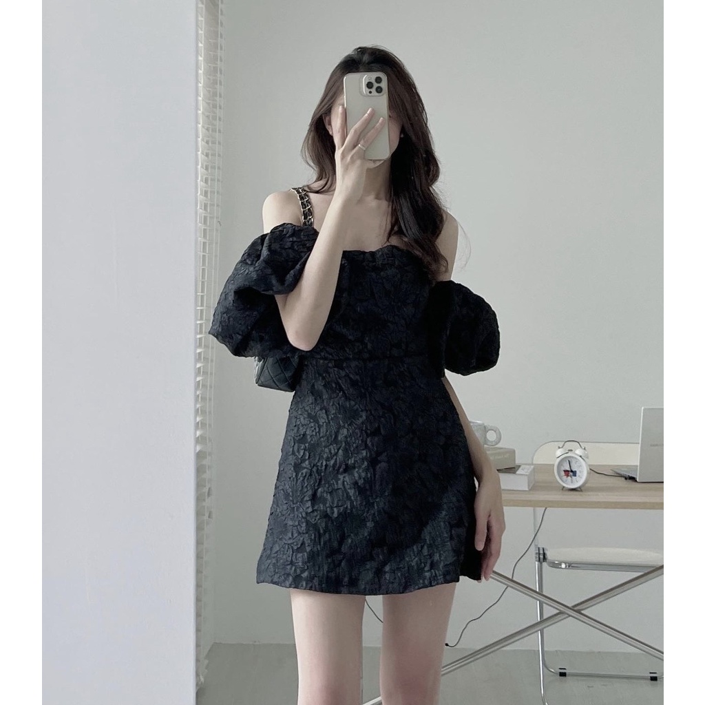 Lại một siêu phẩm dành cho các nàng 😍😍😍 ❤️❤️ Váy gấm xốp trễ vai tay bồng siêu xinh 🎉🎉🎉