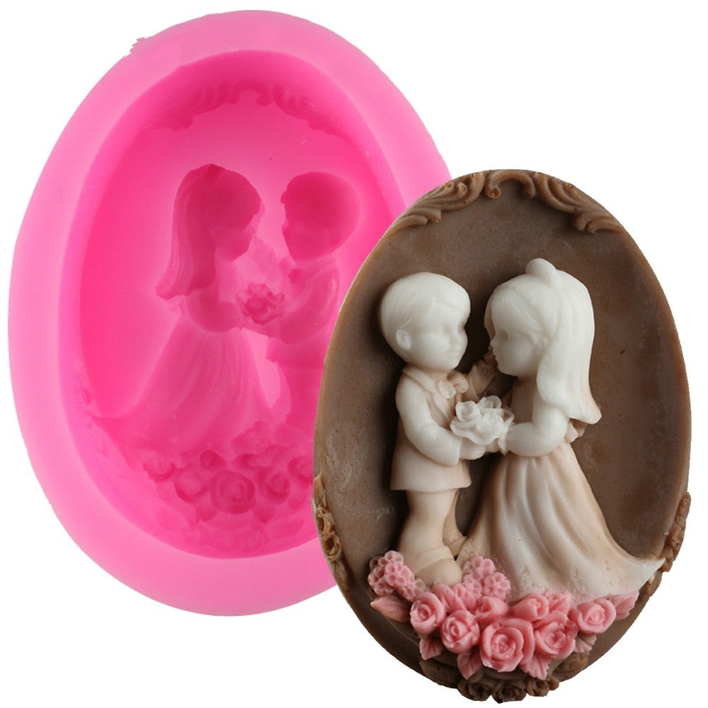 Khuôn Silicone Làm Xà Phòng Hình Cô Dâu Chú Rể
