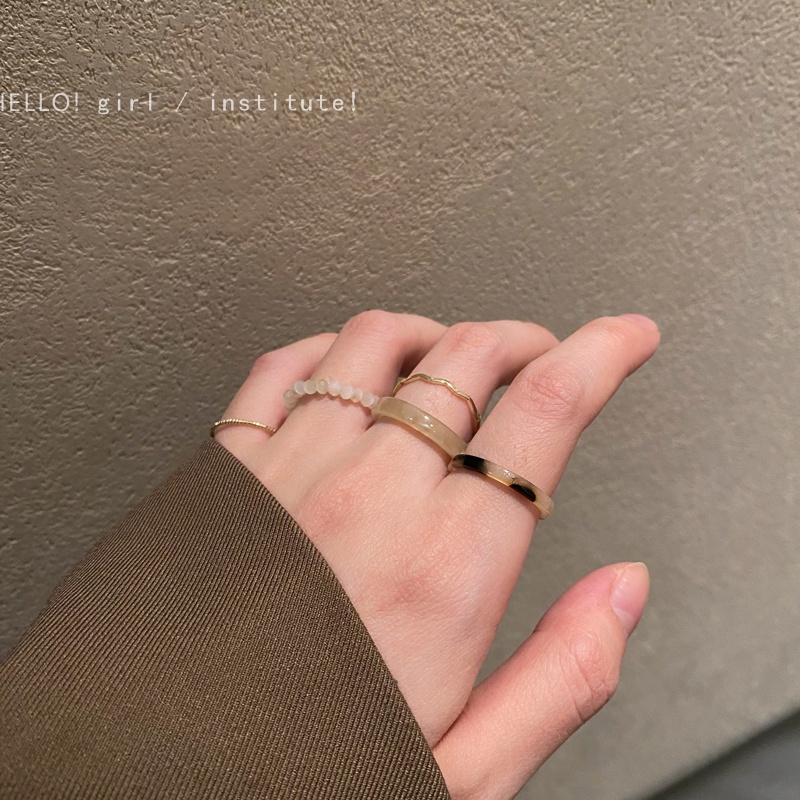 Set 6 nhẫn nhựa resin 17KM đơn giản