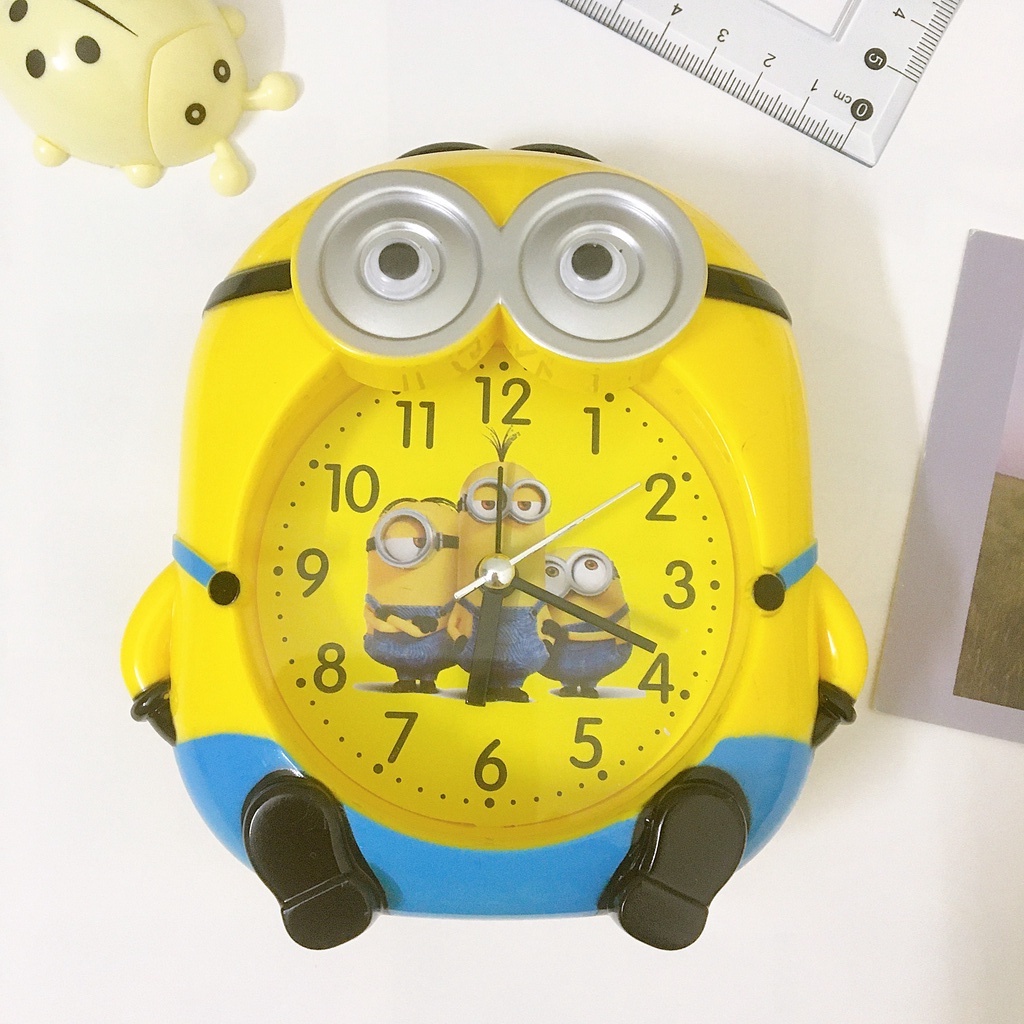 Đồng hồ báo thức Minion để bàn trang trí cute cực xinh Tezy-  8377