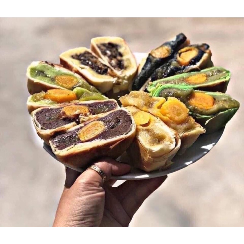 Pía Bách vị Tân huê Viên