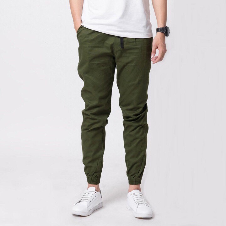 Quần jogger màu xanh rêu phong cách trẻ