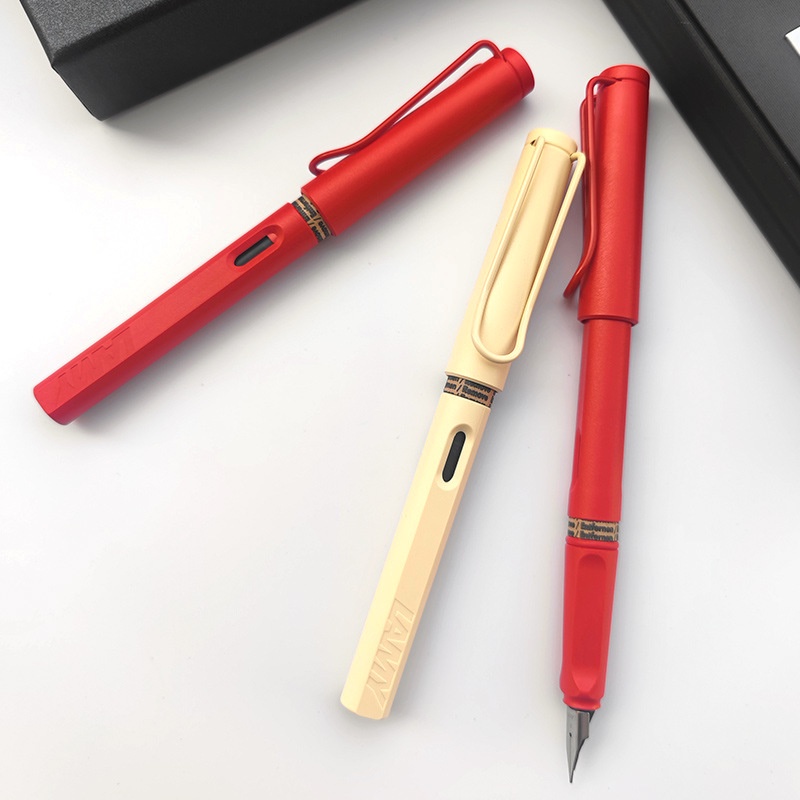 Bộ Quà Tặng Bút Máy Lamy Safari Màu CREAM, STRAWBERRY LIMITED 2022 CHÍNH HÃNG