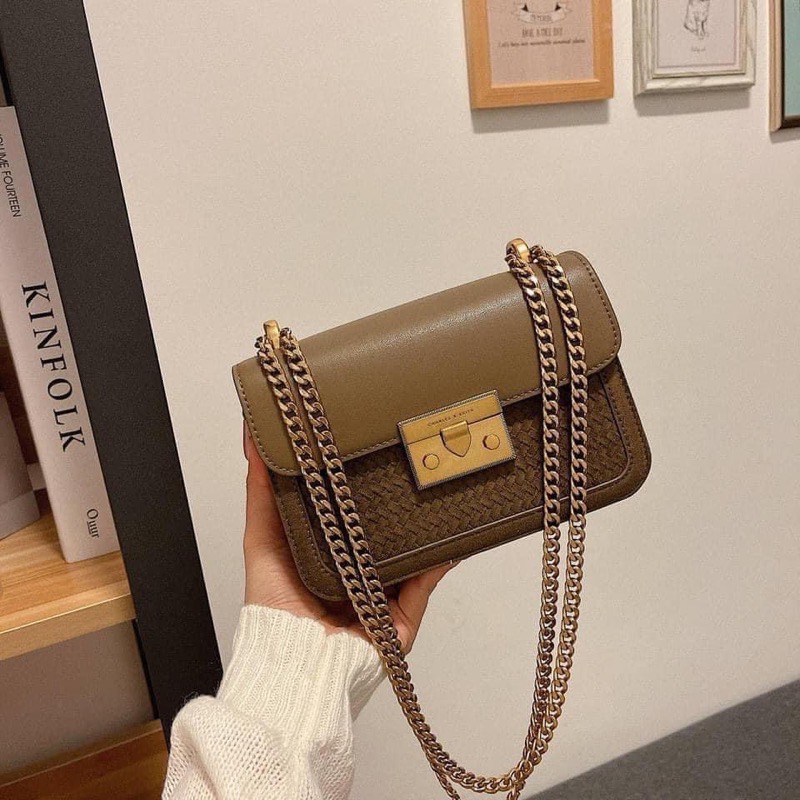 Túi Charles & Keith size 18cm