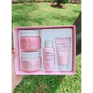 Set Innisfree Jeju Cherry Blossom dưỡng da Hoa Anh Đào
