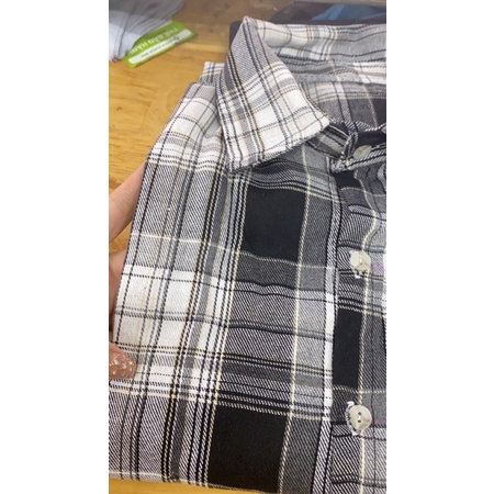 Sơ mi caro xanh dáng rộng có túi ngực-chicclothes