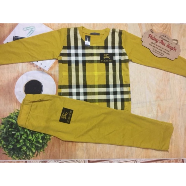 Bộ mặc nhà vàng kẻ