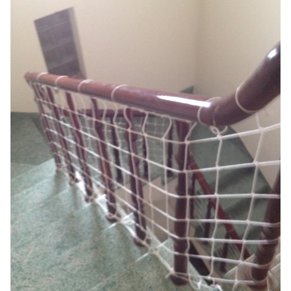 Lưới Chắn Cầu Thang 0,8 mét X 10mét màu trắng