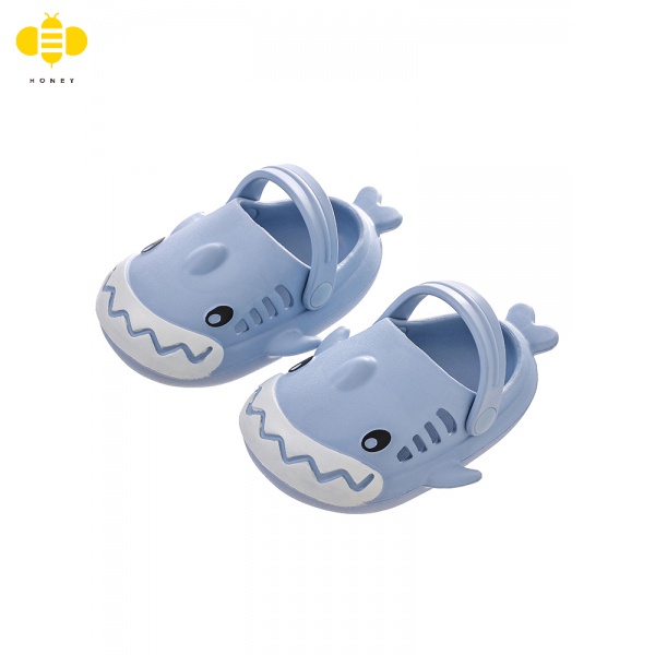 Summer new trendy children's sandals men's cute summer indoor home-to-home Toe Toe-Stepping hole shoes new baby slippers