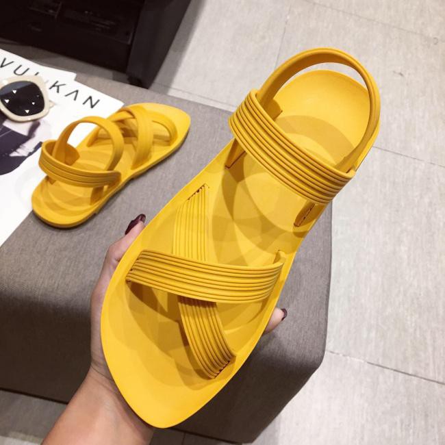 Sandal nhựa quai chéo đi mưa thoải mái DG17