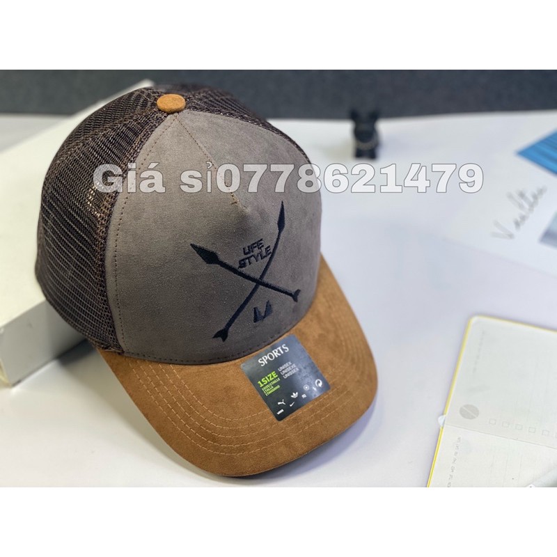 Nón kết phối lưới nâu mỏ bò thêu mũi tên thời trang