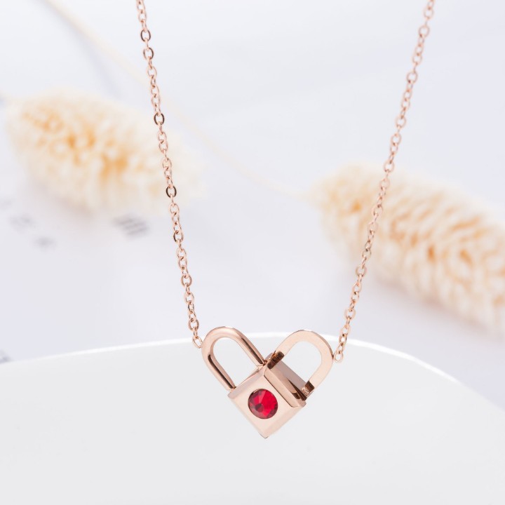 Dây Chuyền Ổ Khóa Trái Tim Đeo 2 Kiểu Titan Không Đen TT 1397