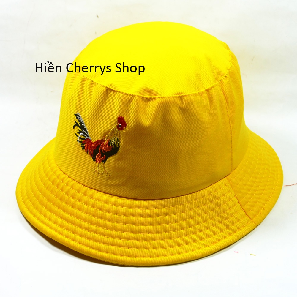Nón bucket tai bèo thêu con gà trống - Đen chất liệu vải Cotton thoáng mát và nổi bật với họa tiết của nón