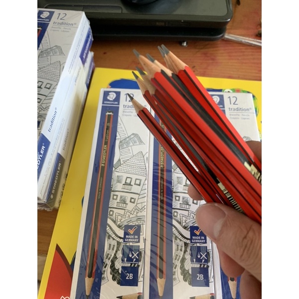Bút chì Đức sọc đỏ 2B