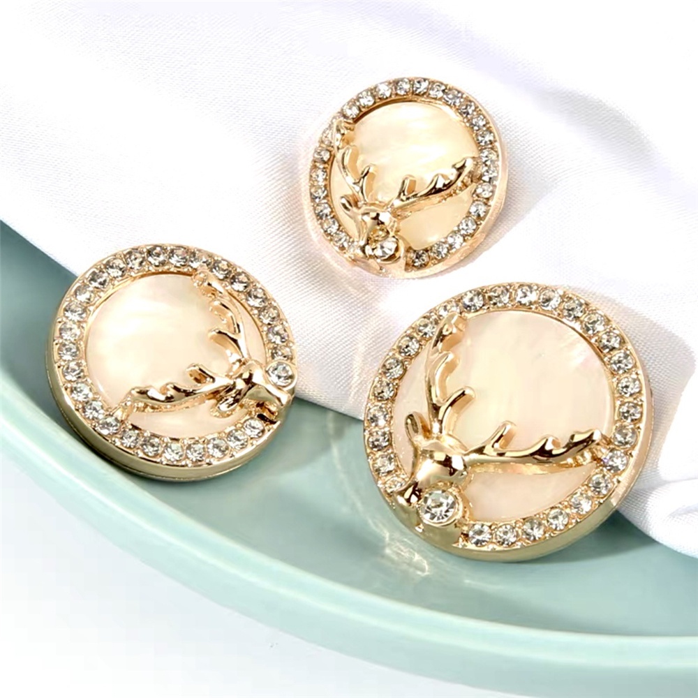 10 cái / lốc 18 / 25mm Nút may siêu sang trọng Thiết kế nút bấm Giáng sinh Elk Opal Rhinestone Nút cho quần áo Nút vàng cho áo khoác lông thú