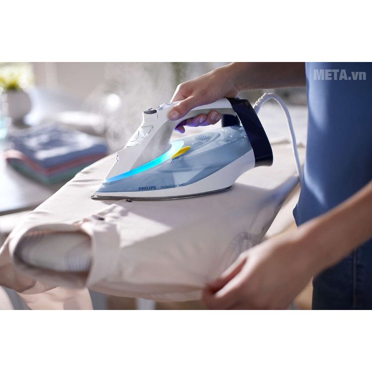 Bàn ủi hơi nước Philips GC4910 - Công suất 2400w - Bảo hành 2 năm