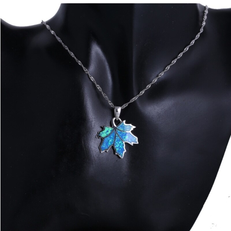 Dây Chuyền Mặt Hình Lá Đính Đá Opal Thời Trang