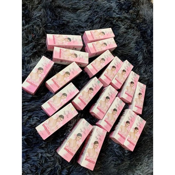 Tinh dầu nở ngực hoa bồng đào