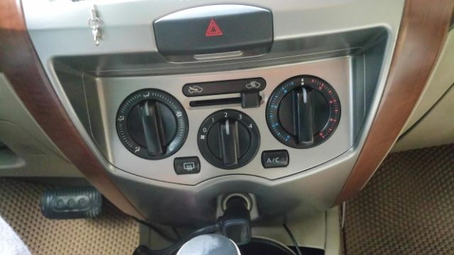 Bộ núm điều chỉnh điều hòa xe ô tô Nissan Livina sang trọng, phù hợp nội thất xe