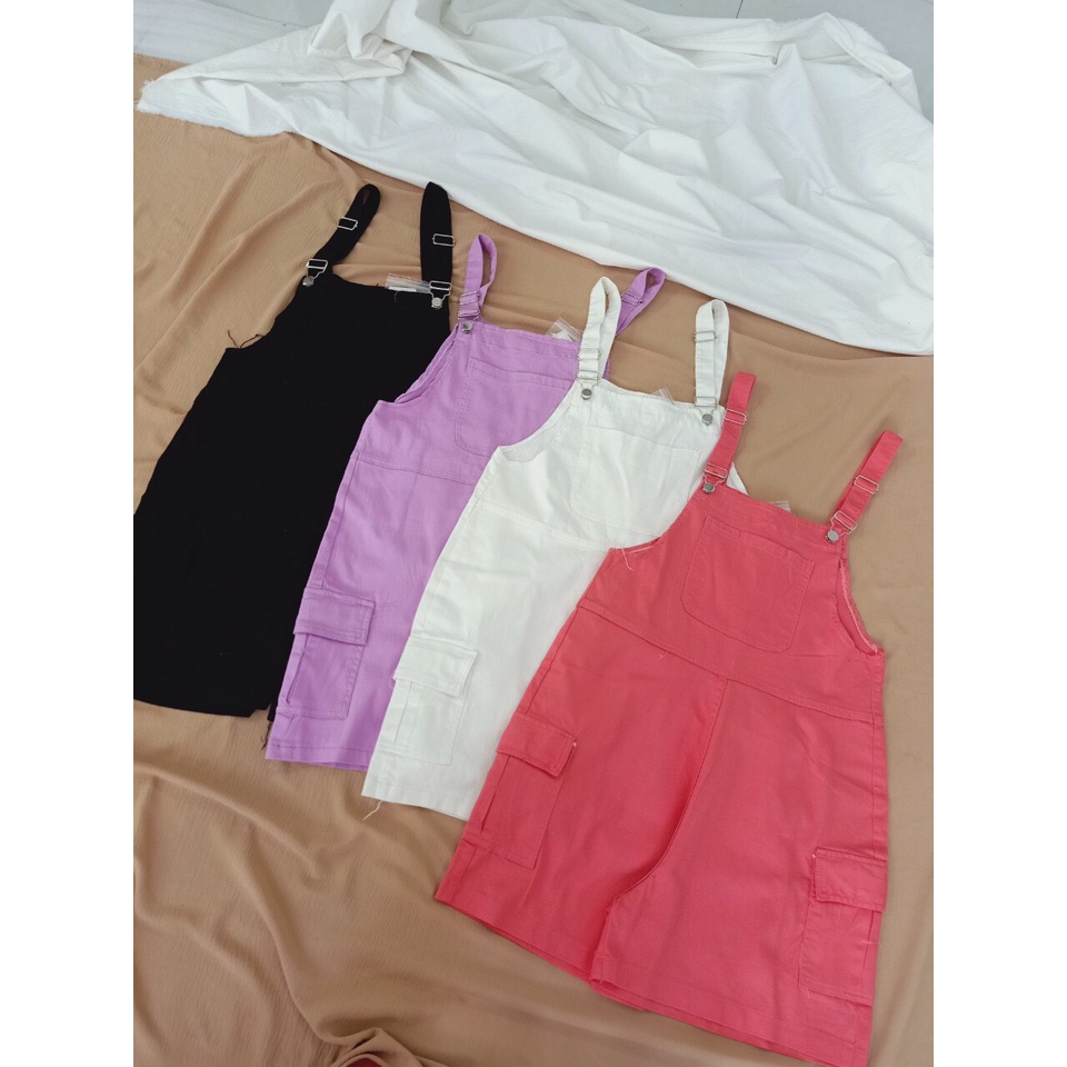 Yếm Quần Siêu Cute Phối Với Áo Ống Hay Ao Thun Basic Thì Cute Phô-Mai-Que