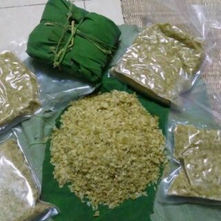 Cốm tươi ngon k phẩm màu và k chất bảo quản ạ .