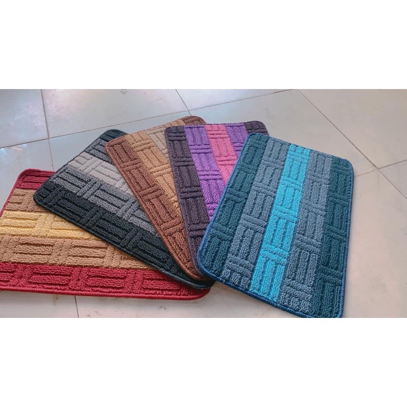 Thảm lau chân chống trượt hoạ tiết kẻ ngang 38x58cm