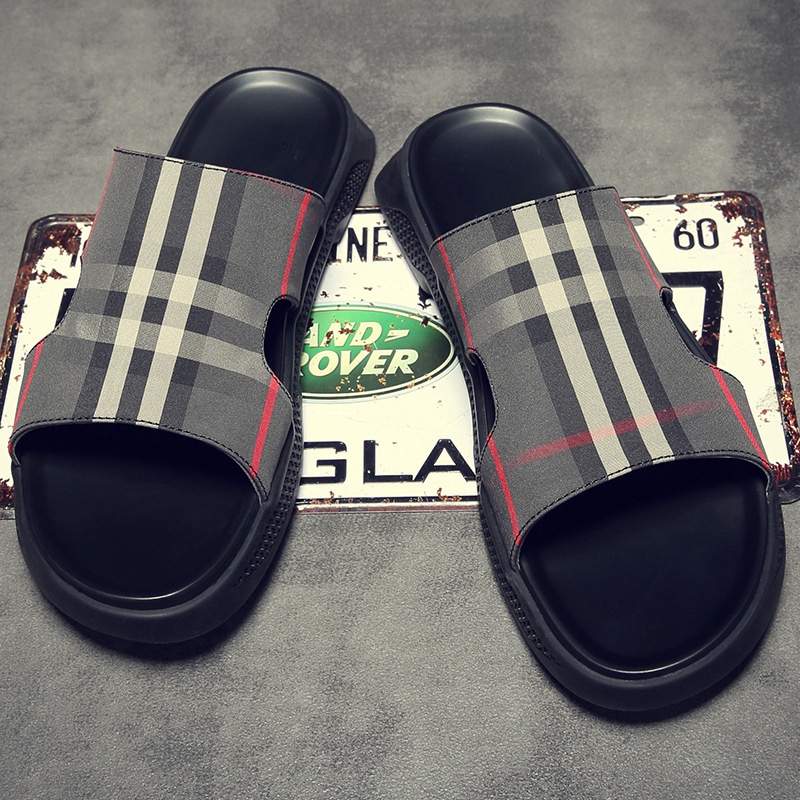 Dép quai ngang màu Burberry,dẫn đầu xu hướng thời trang ⭐️ Đế cao su chống trơn trượt