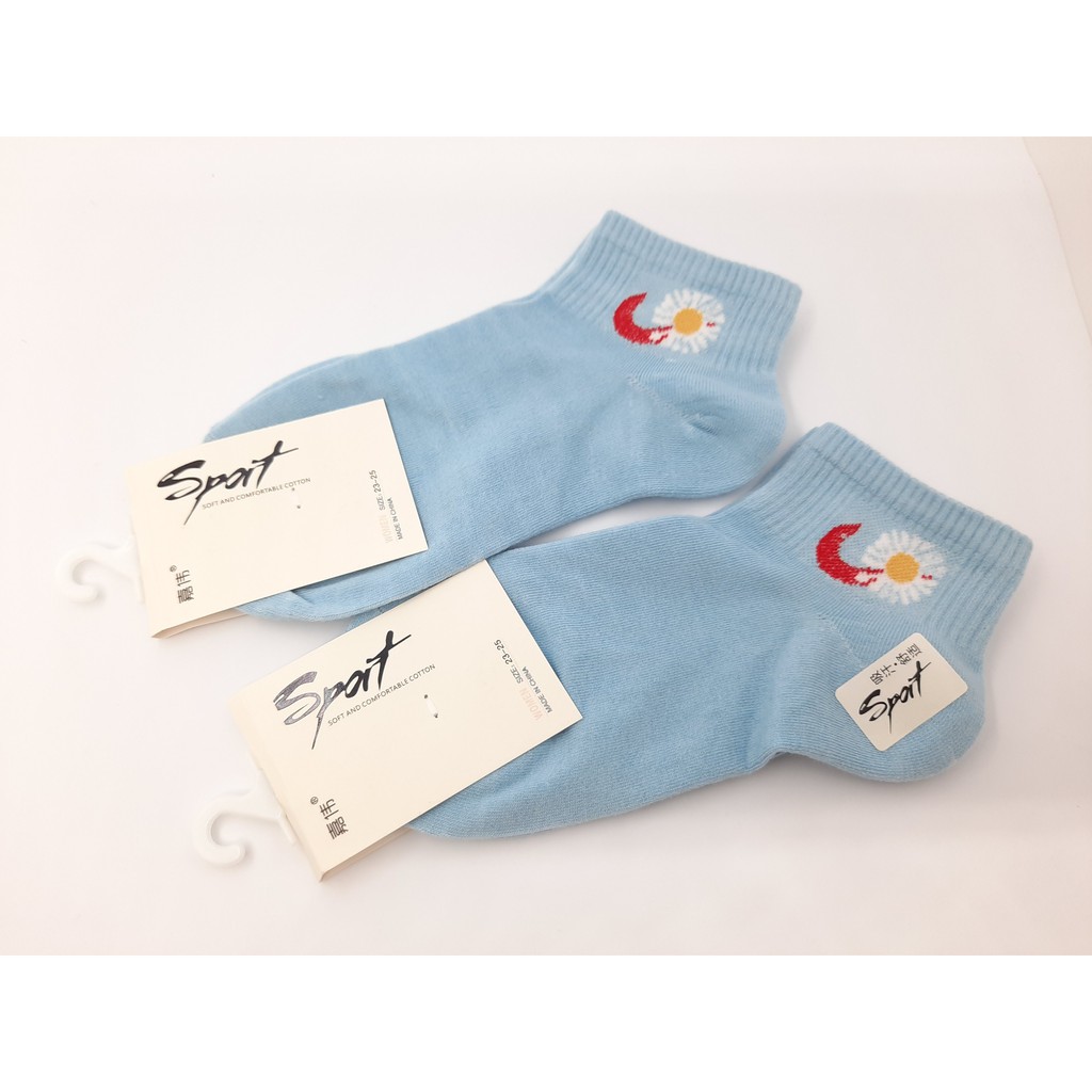 1 HỘP KHẨU TRANG MERIDAY THAN HOẠT TÍNH 4 LỚP TẶNG 1 ĐÔI VỚ HOA CÚC | BigBuy360 - bigbuy360.vn